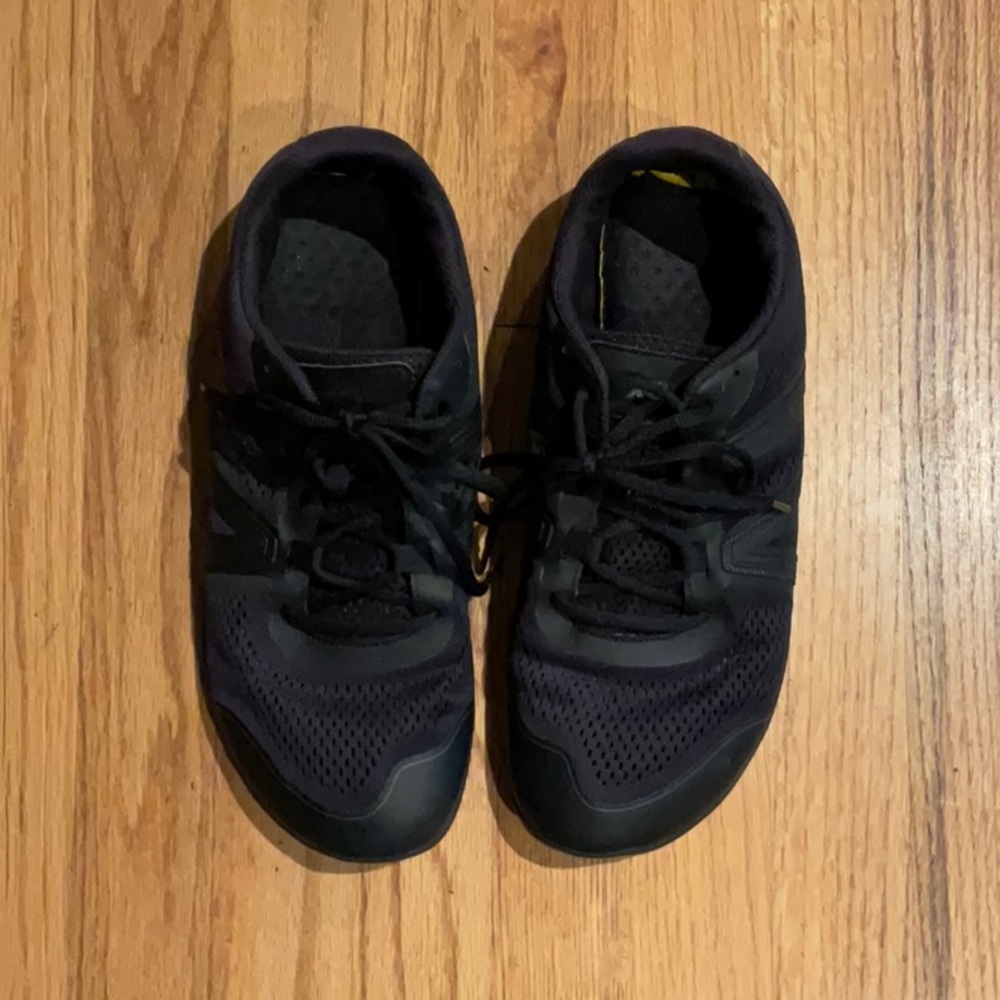 ZERO Men’s Shoes Black Size 12 Breathable mesh upper